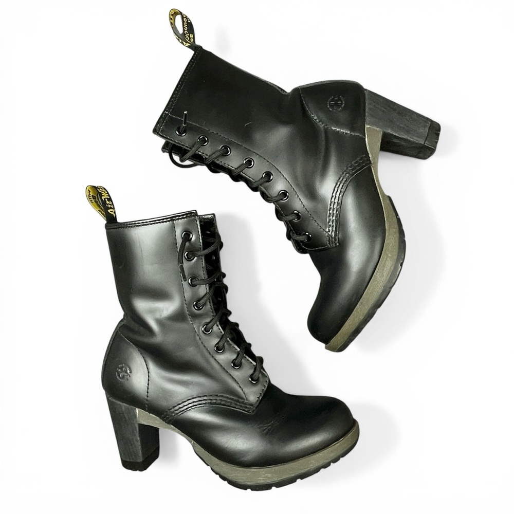 RARE Dr. Martens Darcie Docs Black Leather Block Heel Combat Lace Ankle Boots 8